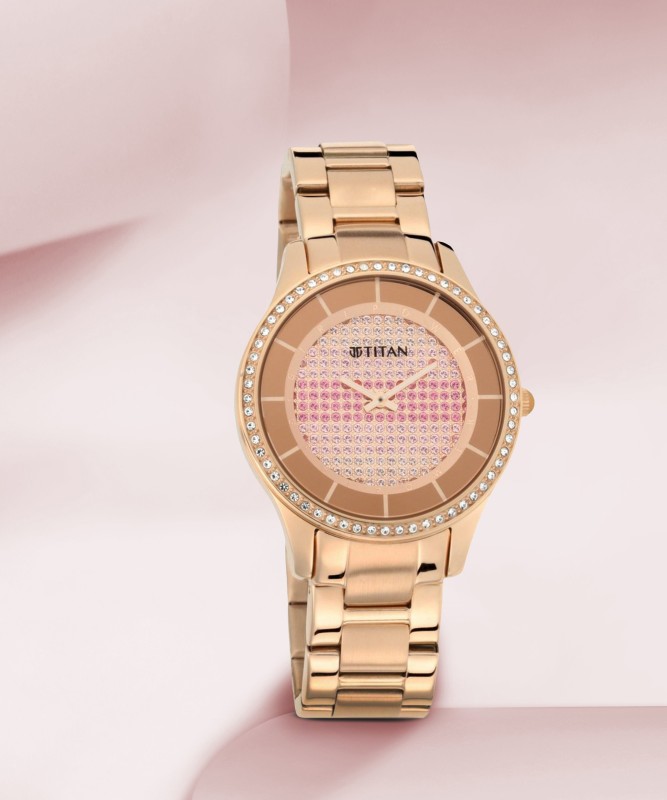 Pond’s Detan Face Wash for Tan Removal in Just 7 Days | Contains Vitamin C and Niacinamide | Facewash for All Skin Types, 100gm