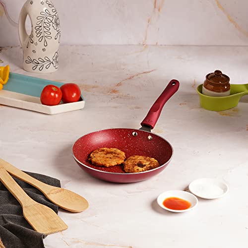 HP KM200 Wireless Mouse and Keyboard Combo, Full-Size Ergonomic Design, 3 Button and Built-in Scroll Wheel, 2.4 GHz Wireless connectio, 3 Years Warranty (7J4G8AA)